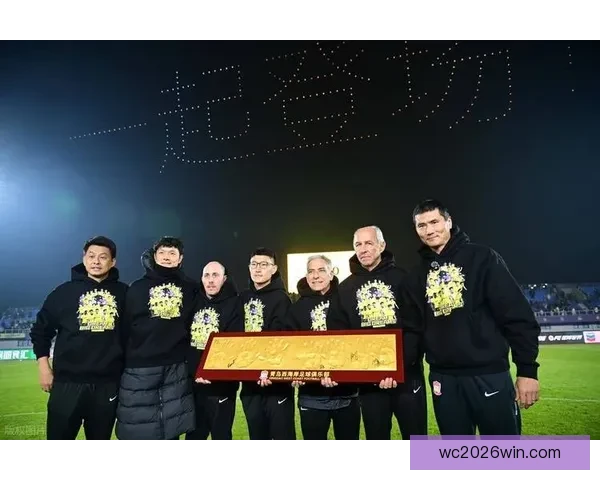 国足全新战袍震撼亮相邵佳一亲临现场助阵 国足全新战袍震撼亮相邵佳一亲临现场助阵